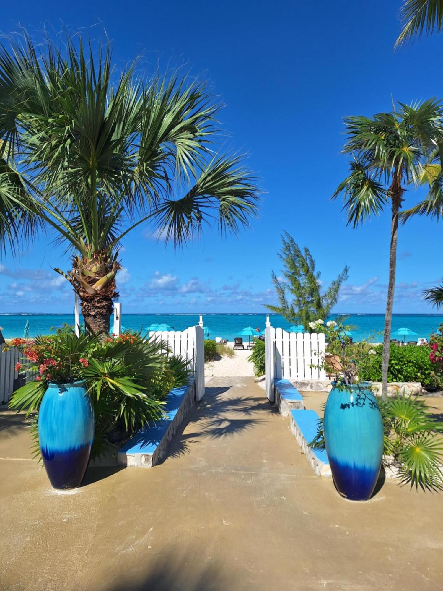 Sibonne Beach Hotel Grace Bay Ngoại thất bức ảnh