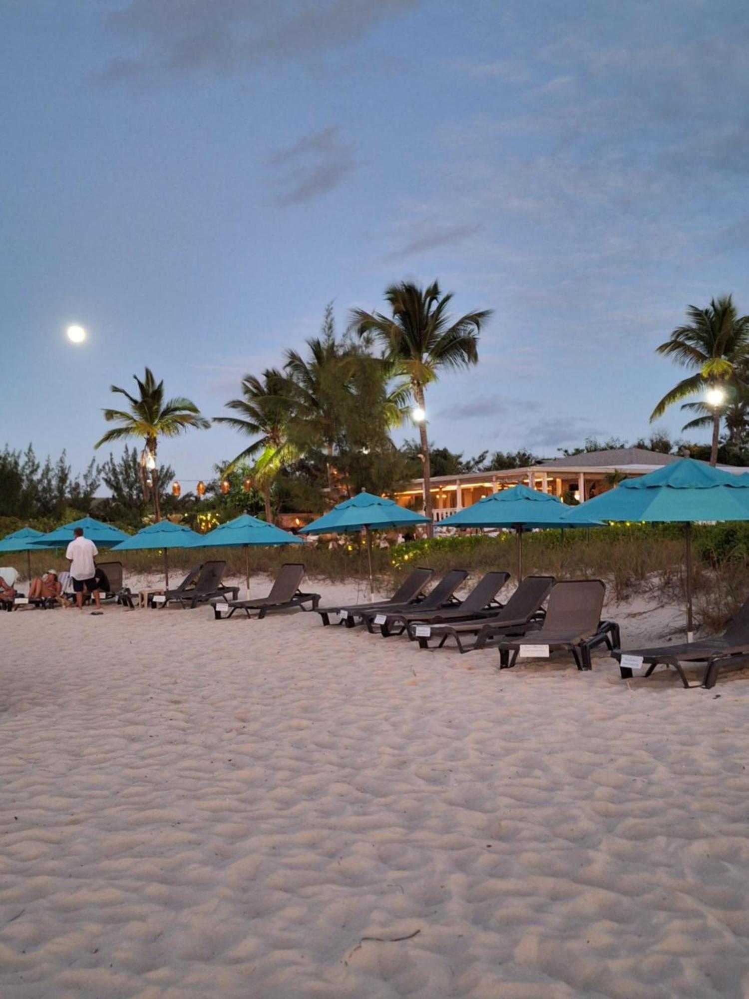Sibonne Beach Hotel Grace Bay Ngoại thất bức ảnh
