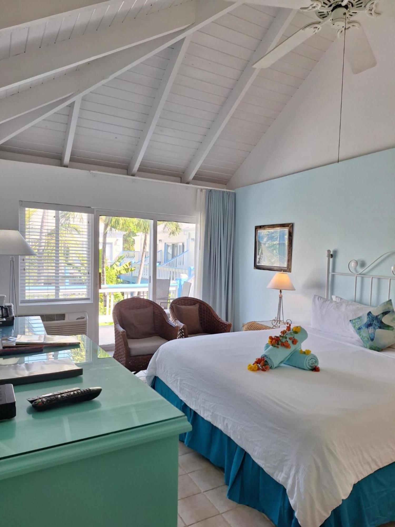 Sibonne Beach Hotel Grace Bay Ngoại thất bức ảnh