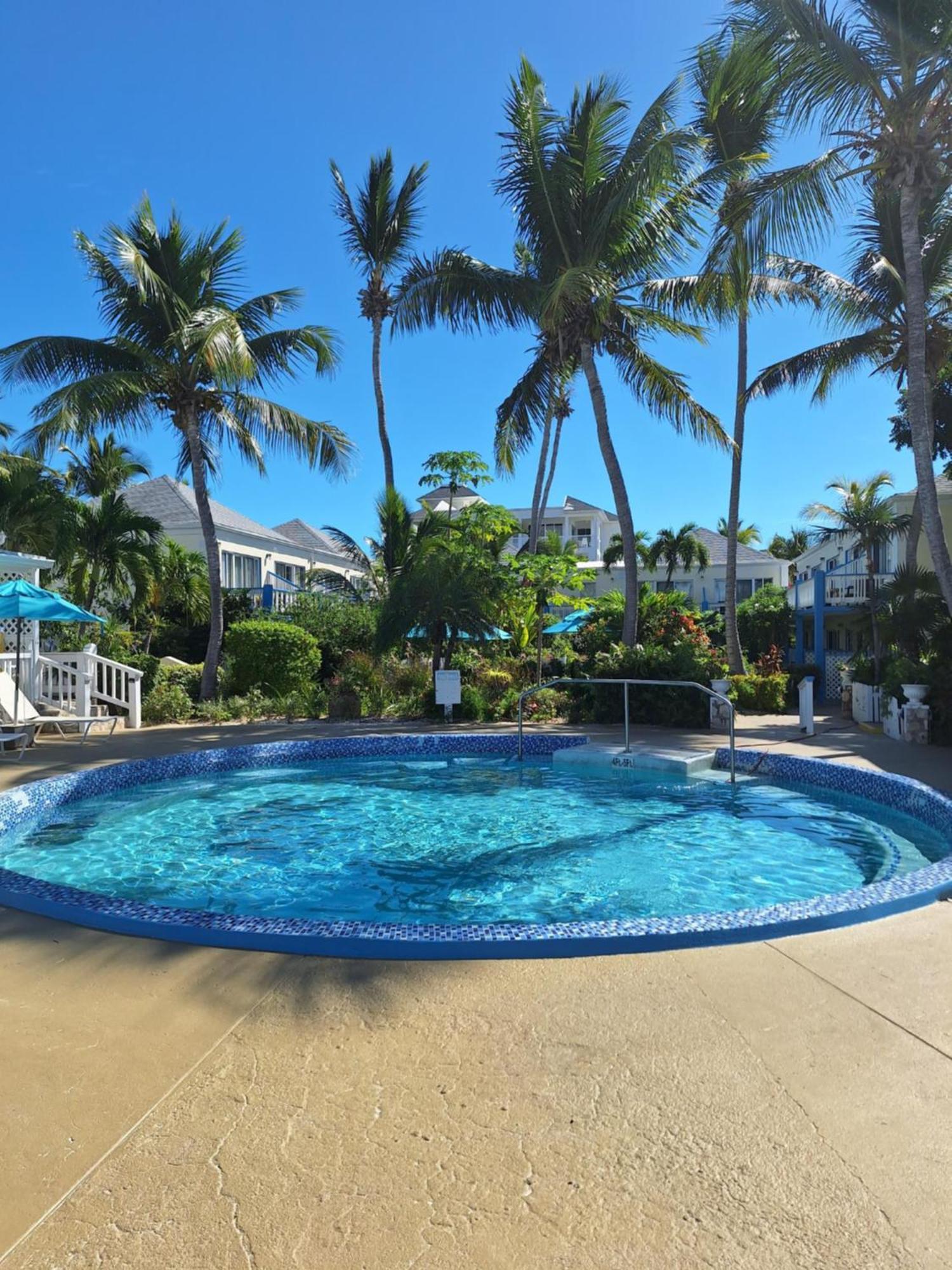 Sibonne Beach Hotel Grace Bay Ngoại thất bức ảnh
