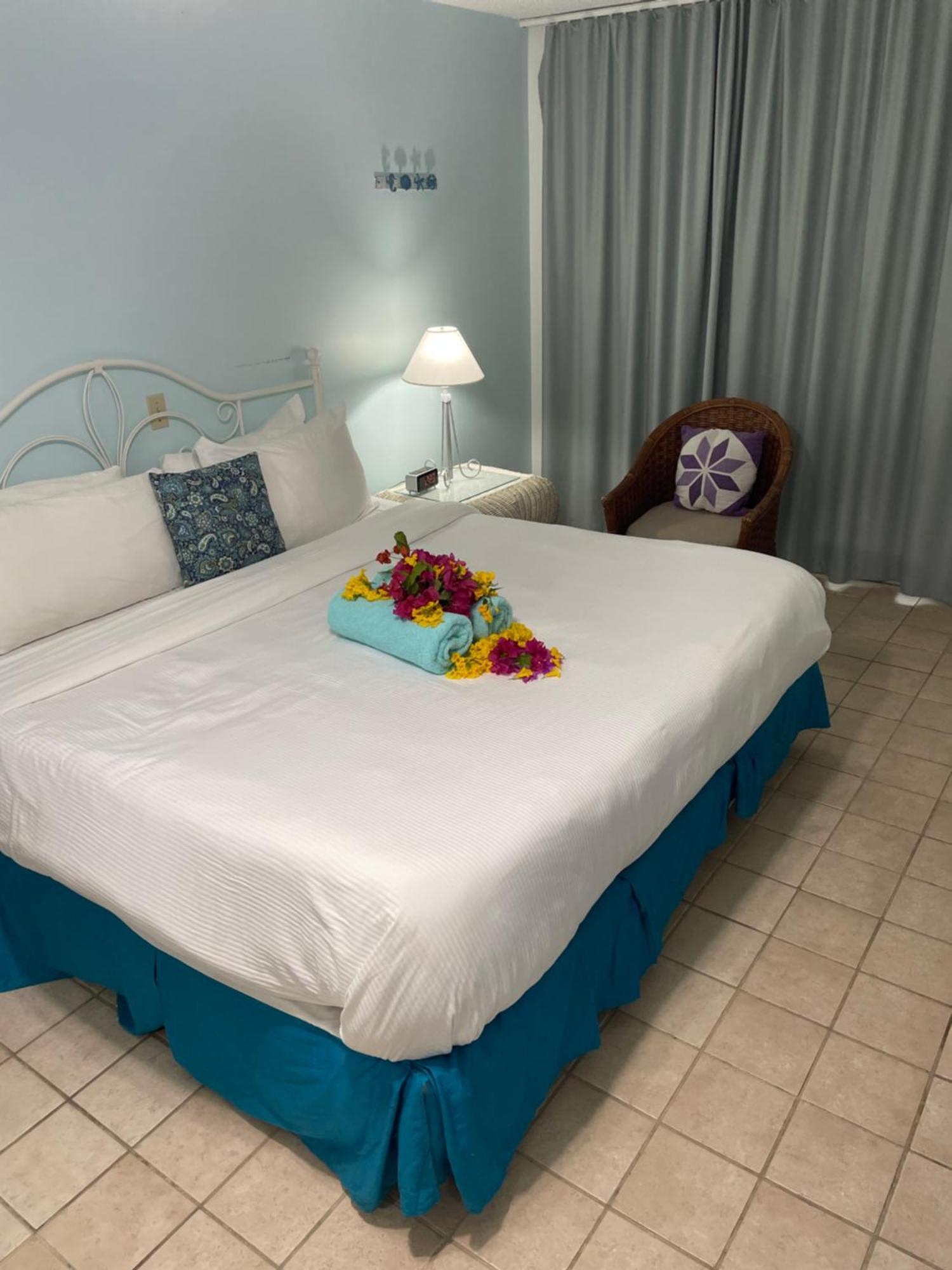 Sibonne Beach Hotel Grace Bay Ngoại thất bức ảnh